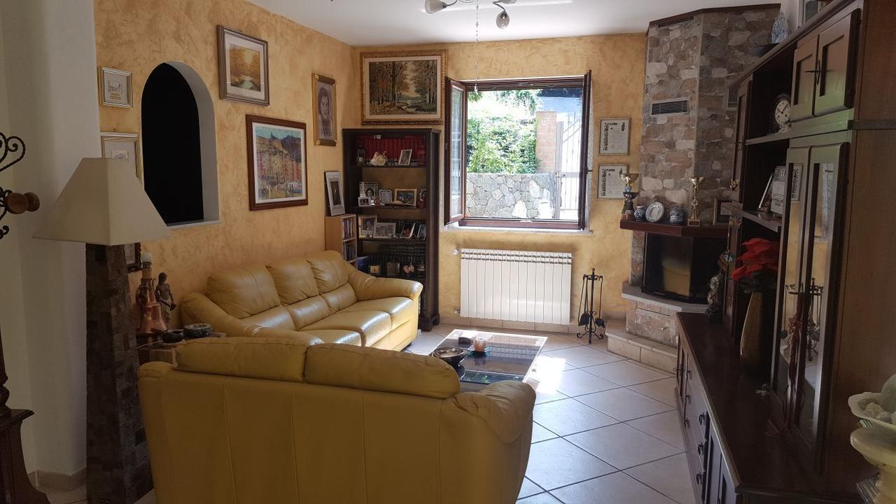 B&B La Taverna Degli Angeli Vezzi Portio Eksteriør billede