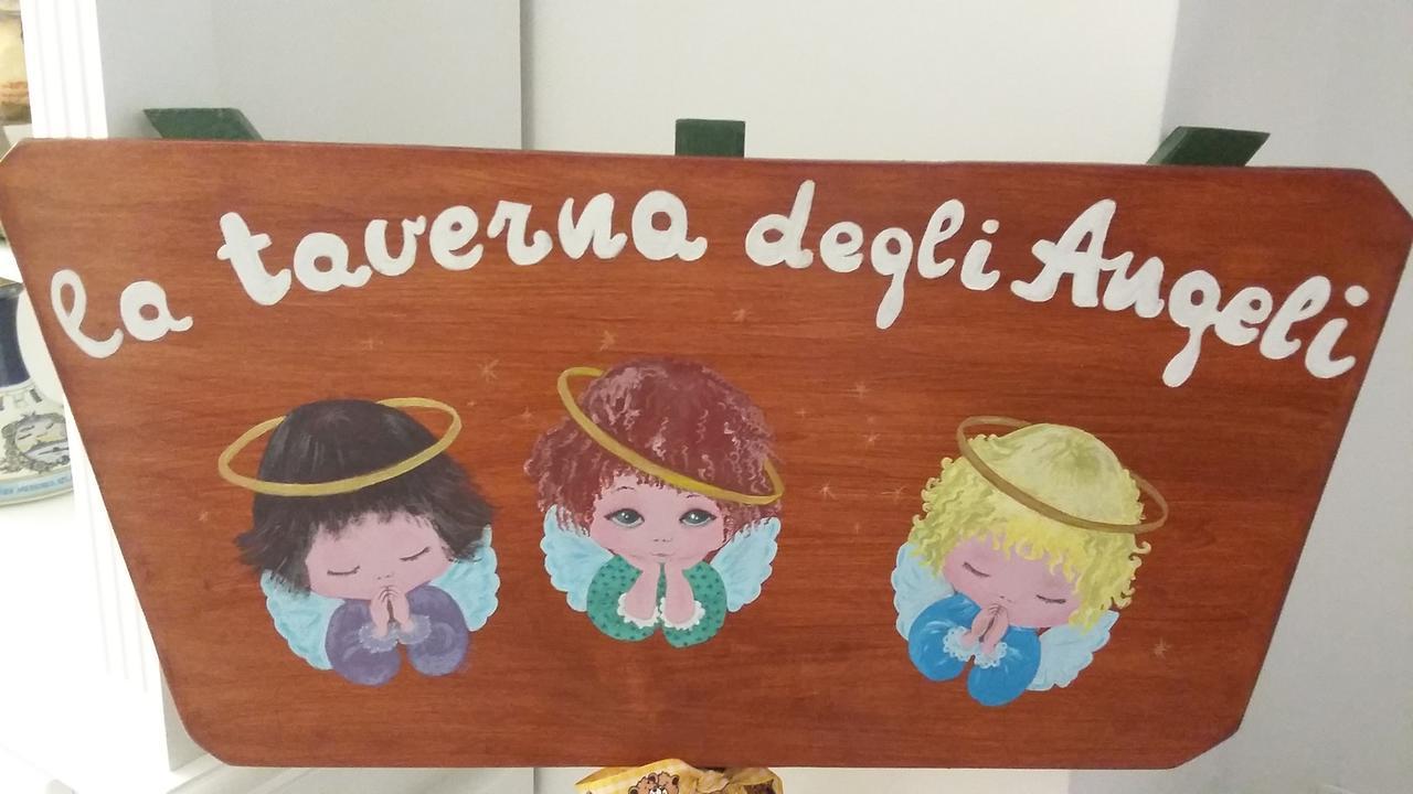 B&B La Taverna Degli Angeli Vezzi Portio Eksteriør billede